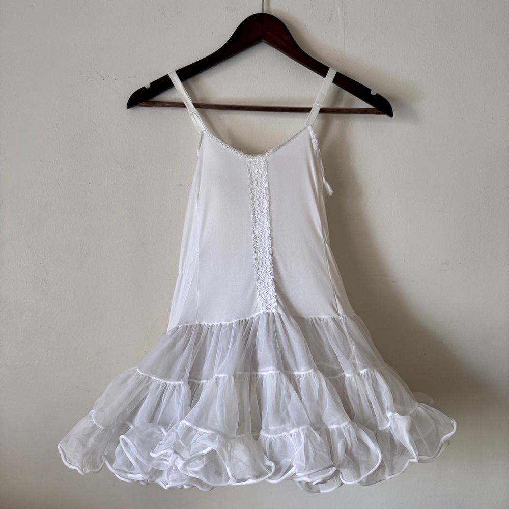 Martha’s Miniatures White Ruffled Strap Dress - Size 12